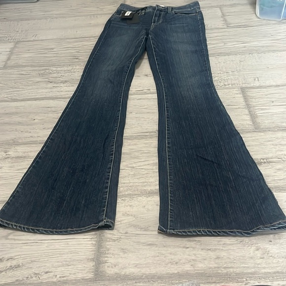 NWT Paige high rise Bell Canyon jeans size 27